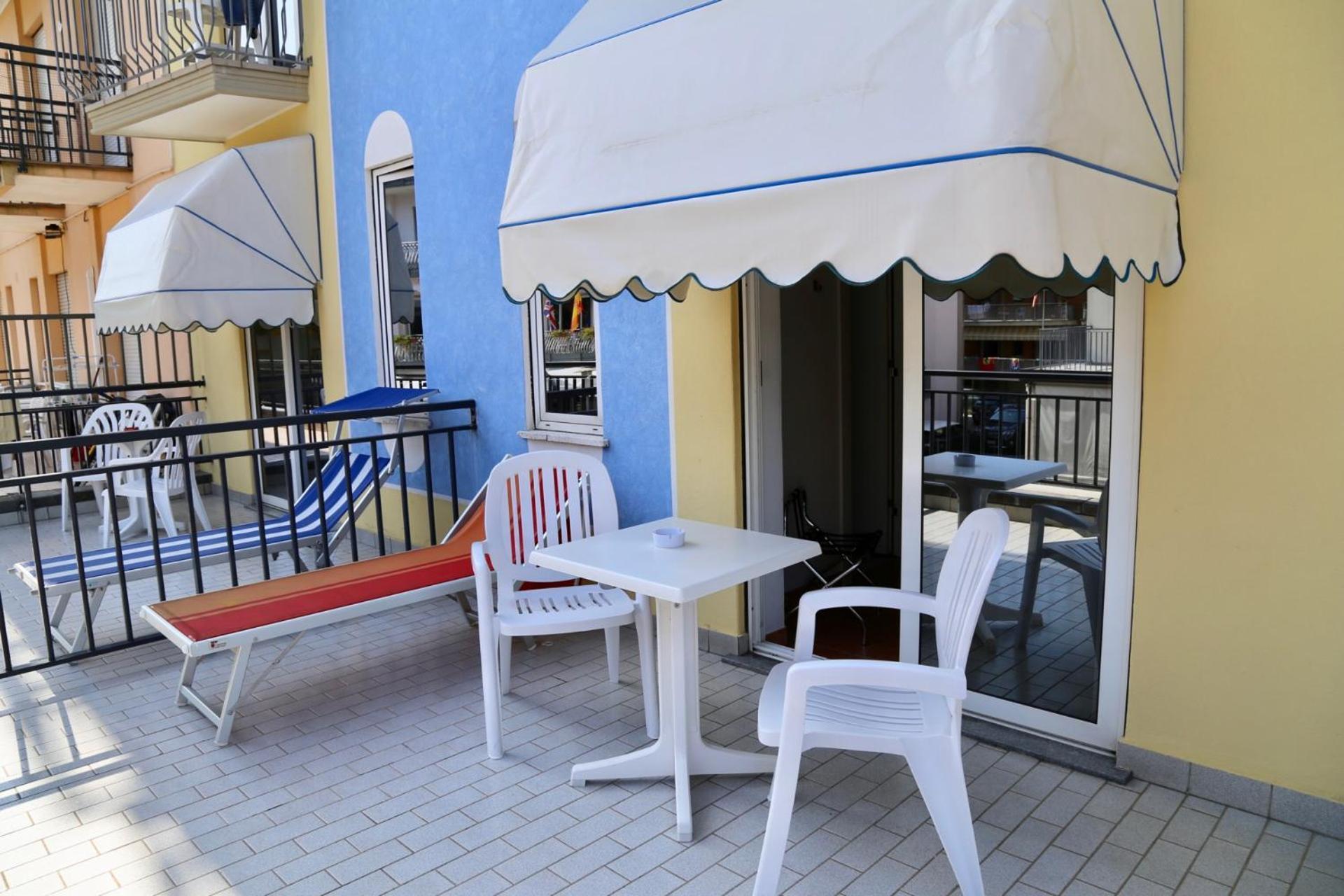 Hotel Portofino ลิโดดิเยโซโล ภายนอก รูปภาพ