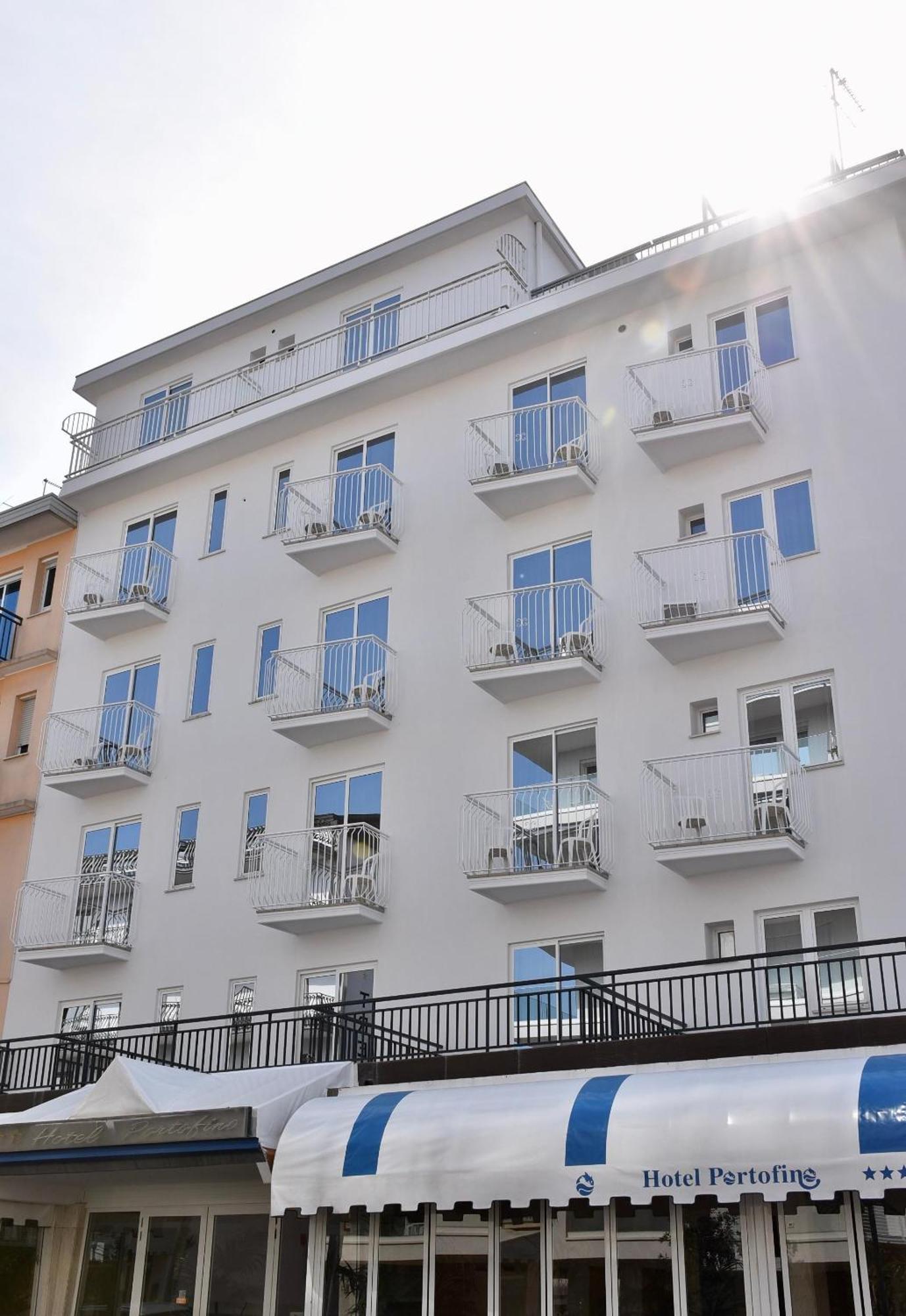 Hotel Portofino ลิโดดิเยโซโล ภายนอก รูปภาพ