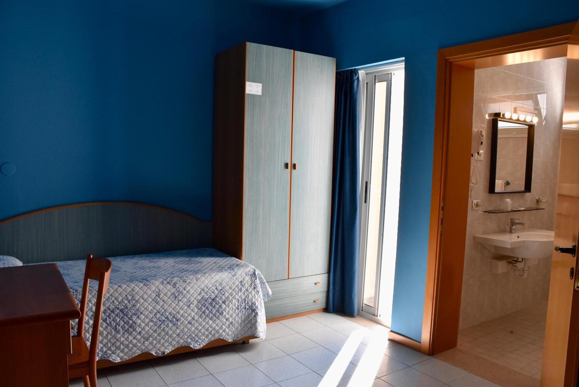 Hotel Portofino ลิโดดิเยโซโล ภายนอก รูปภาพ