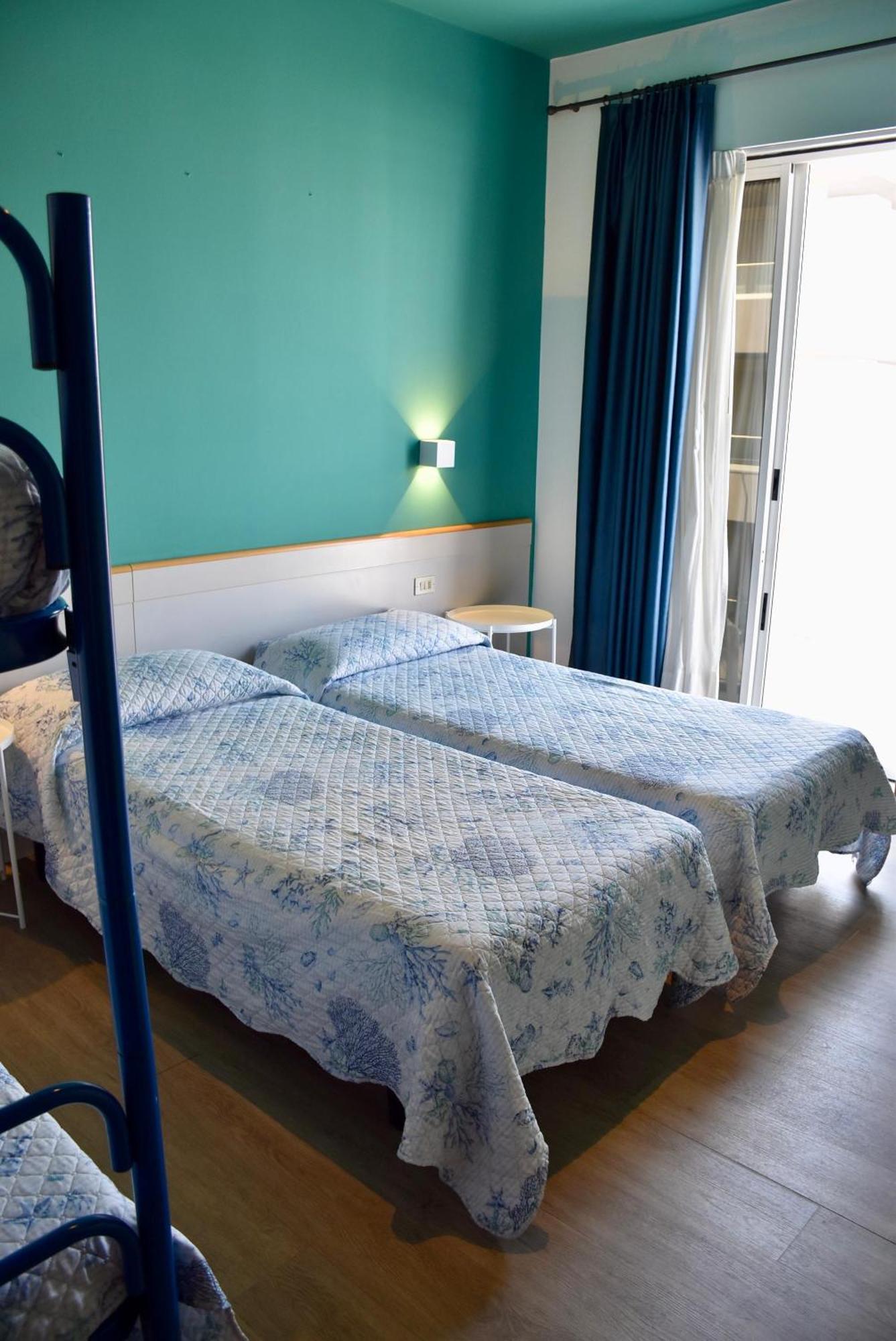 Hotel Portofino ลิโดดิเยโซโล ภายนอก รูปภาพ